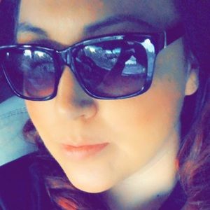 Meet your Posher, Fidelina